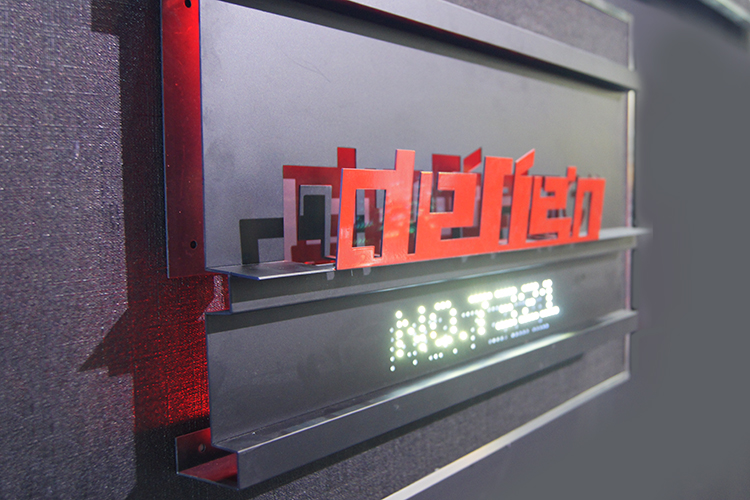 �Fˇ���Ͱl(f��)���(bi��o)�R