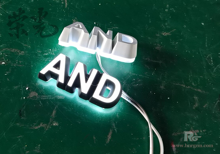 С��LED�l(f��)�����������l(f��) �Lɳ��СLED�l(f��)���֏S��