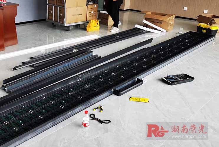 ��ɫ�@ʾ��