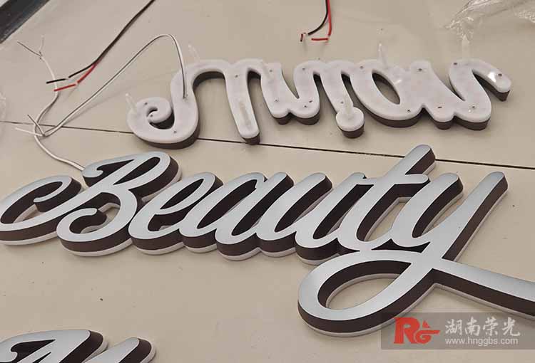 �Lɳ������